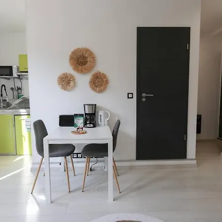 Studio#106 A La Frontiere Du Luxembourg, Stationnement Gratuit Appartement *